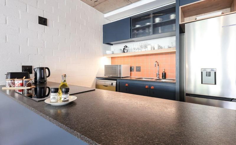 2 Bedroom Property for Sale in Sea Point Western Cape